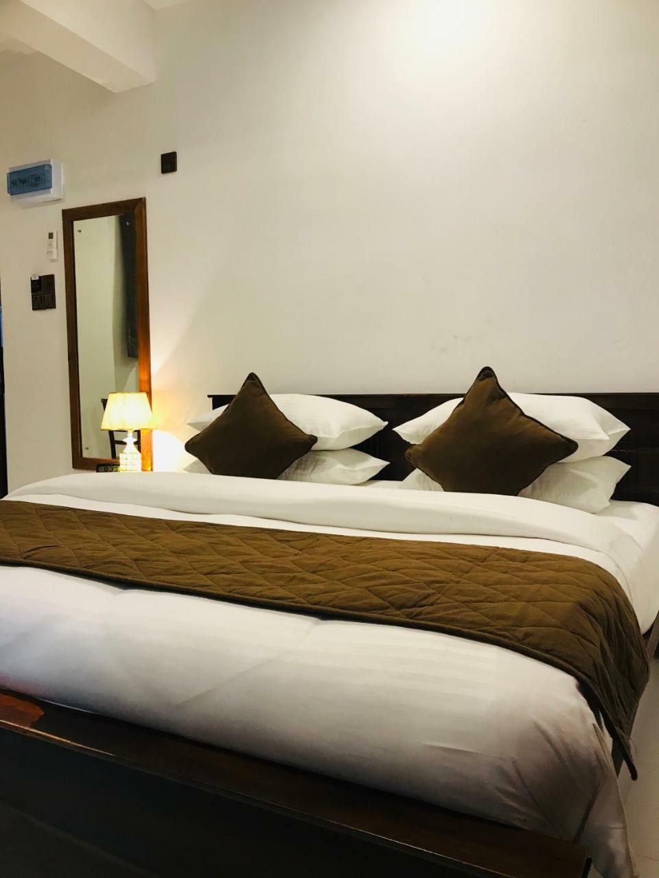 Hotel Opulence Kolombo Zewnętrze zdjęcie